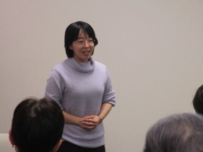 「ルンペルシュティルツヘン」語っている様子